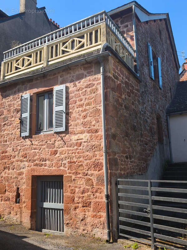 Maison à SAINT-CHRISTOPHE-VALLON