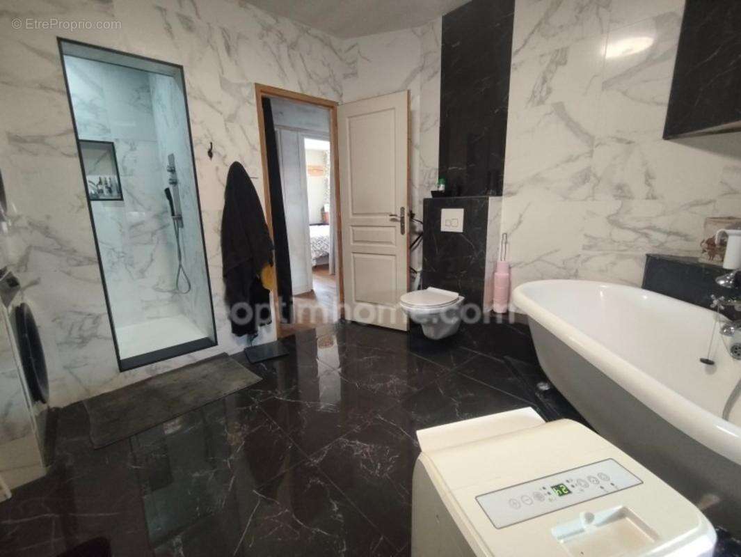 Maison de ville rénovée au calme - photo 7