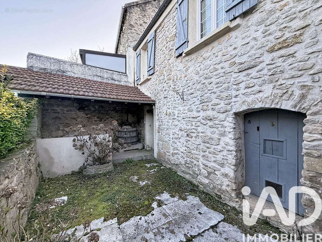 Photo 5