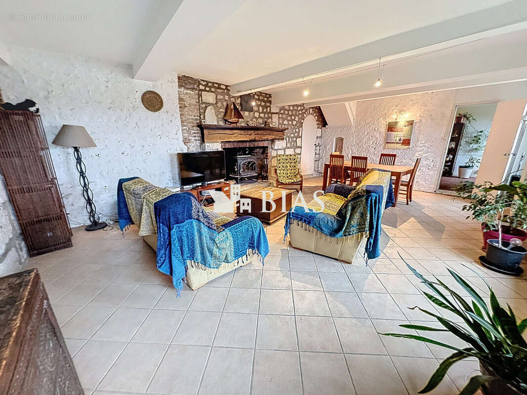 Maison à LA BOUILLE