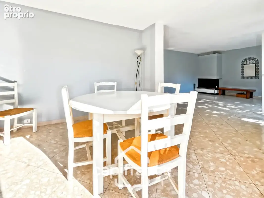 Maison familiale à Sucy-en-Brie, 5 pièces, 3 chambres, jardin, garage, au calme, quartier Fontaine de Villiers-Le Fort - photo 6