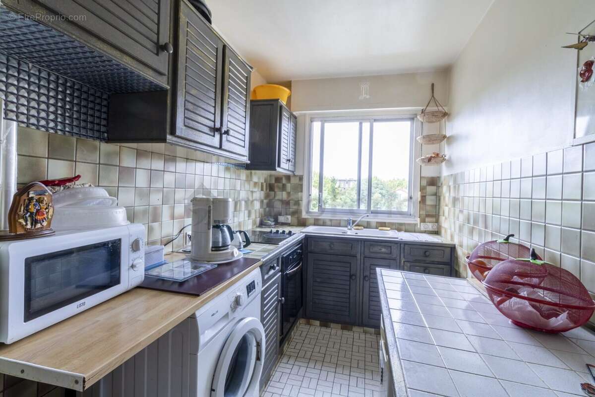 Appartement à LES PAVILLONS-SOUS-BOIS