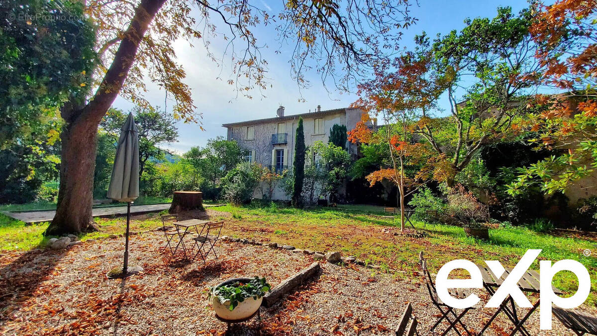 Maison à LA TOUR-SUR-ORB