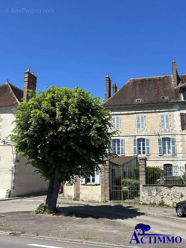 Maison à JOIGNY