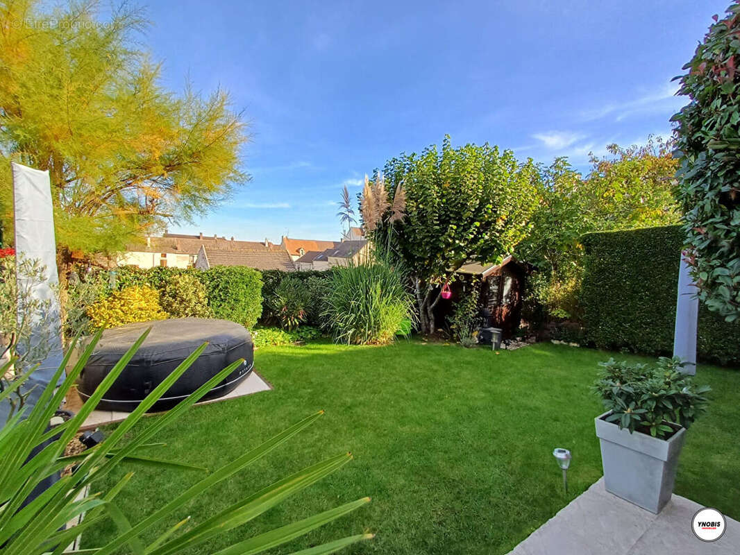 Maison à ECQUEVILLY