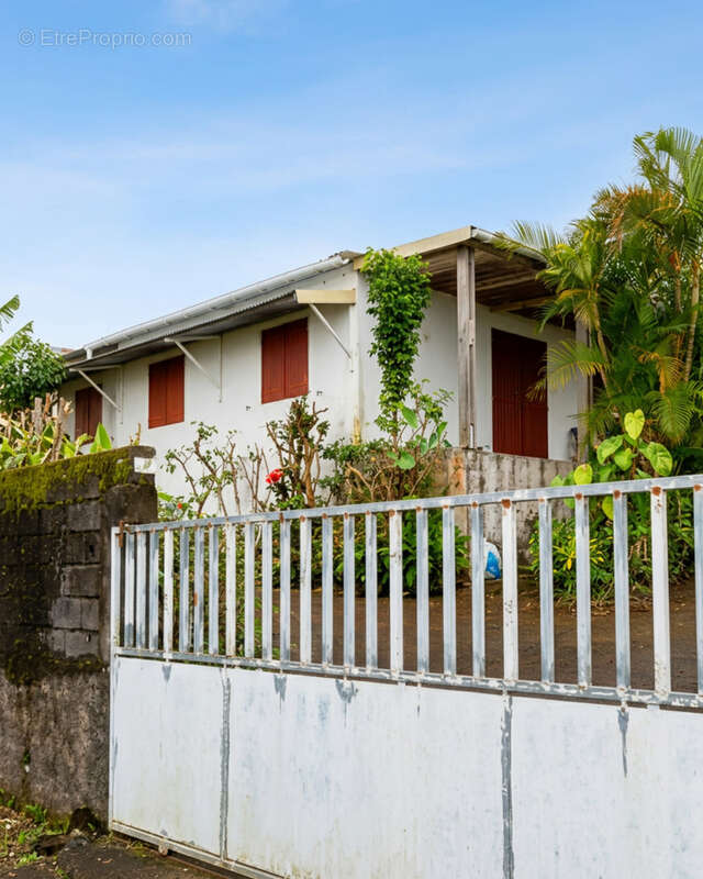 Maison T4/5 Piton Bois de Nèfles Ste Clotilde - photo 3