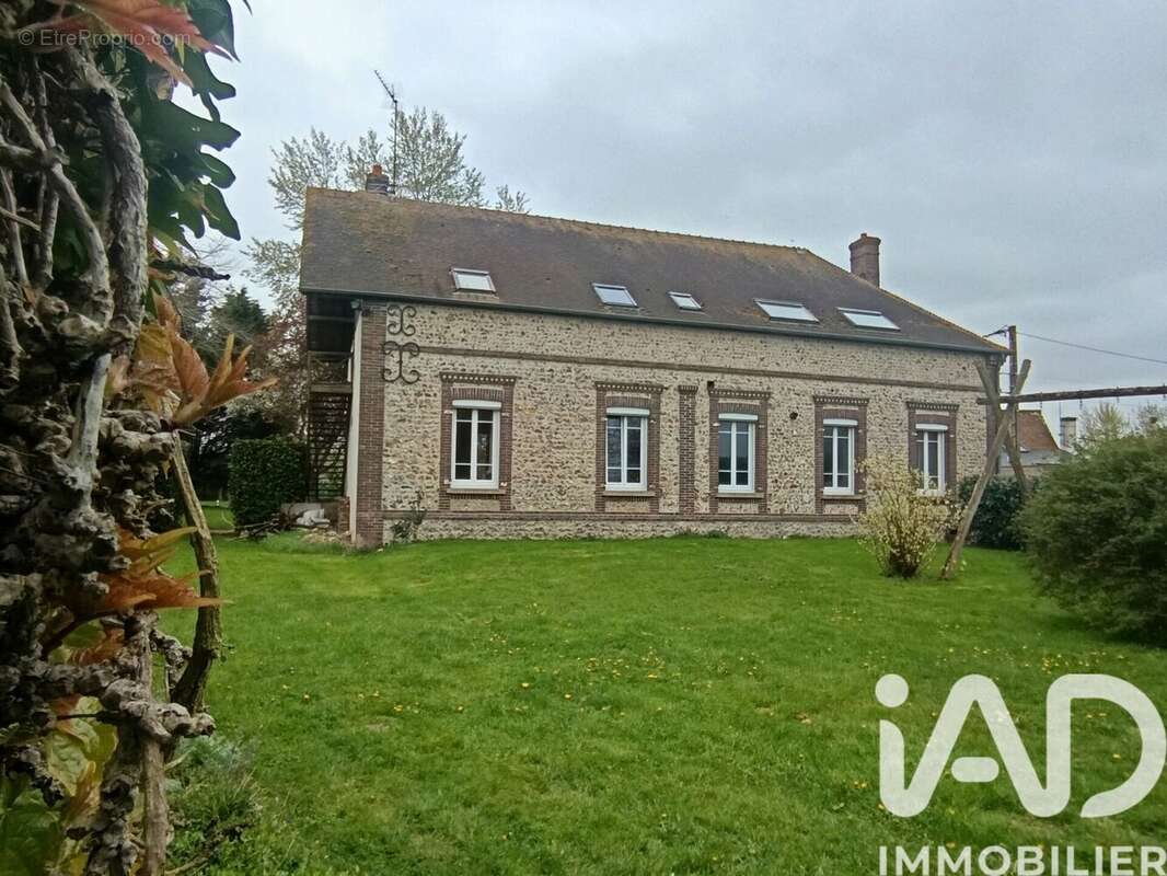 Maison 204 m² à Lignerolles  - photo 2