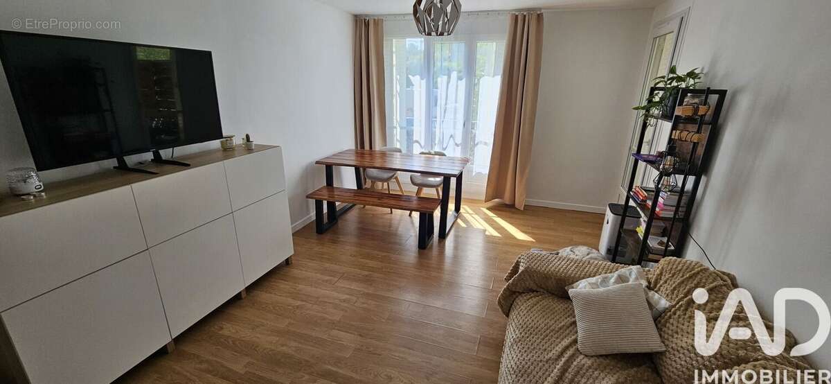 Photo 2 - Appartement à LES ULIS