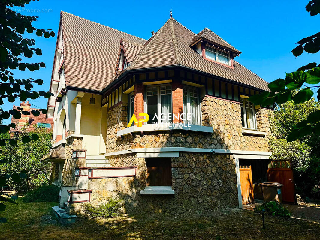 Maison à SARTROUVILLE