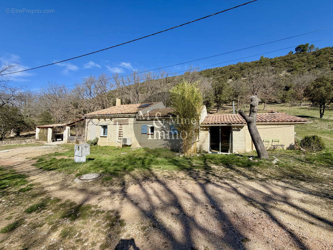 Maison à ALLEMAGNE-EN-PROVENCE