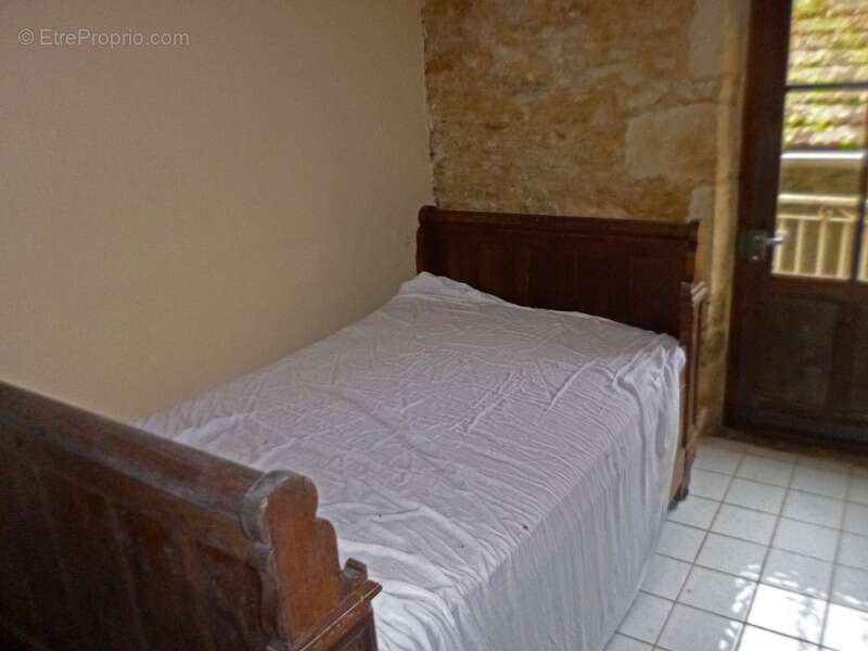Dpt Lot (46), à vendre FRAYSSINET LE GELAT maison P6 de 124 m² avec dépendances 118 m² sur terrain de 820 m² - photo 7