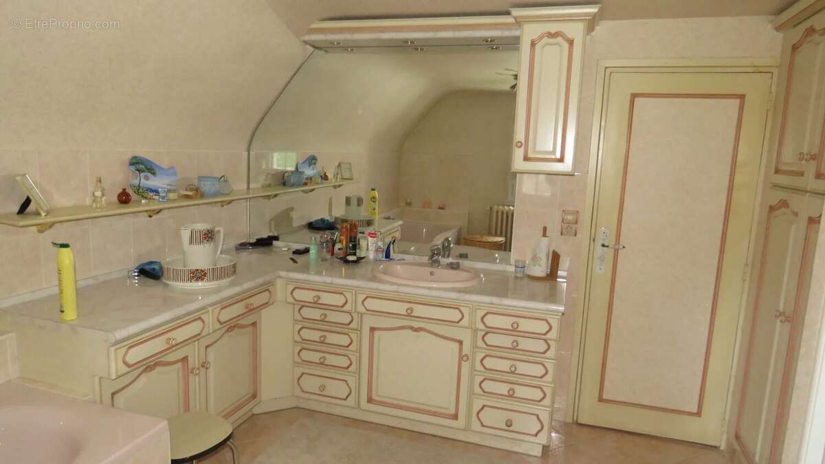 Maison à DROUE-SUR-DROUETTE