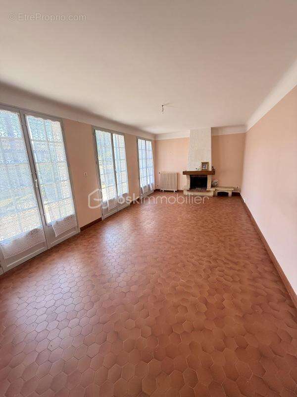 Maison 3 chambres sur terrain clos de 790 m² - Habitable immédiatement - photo 3