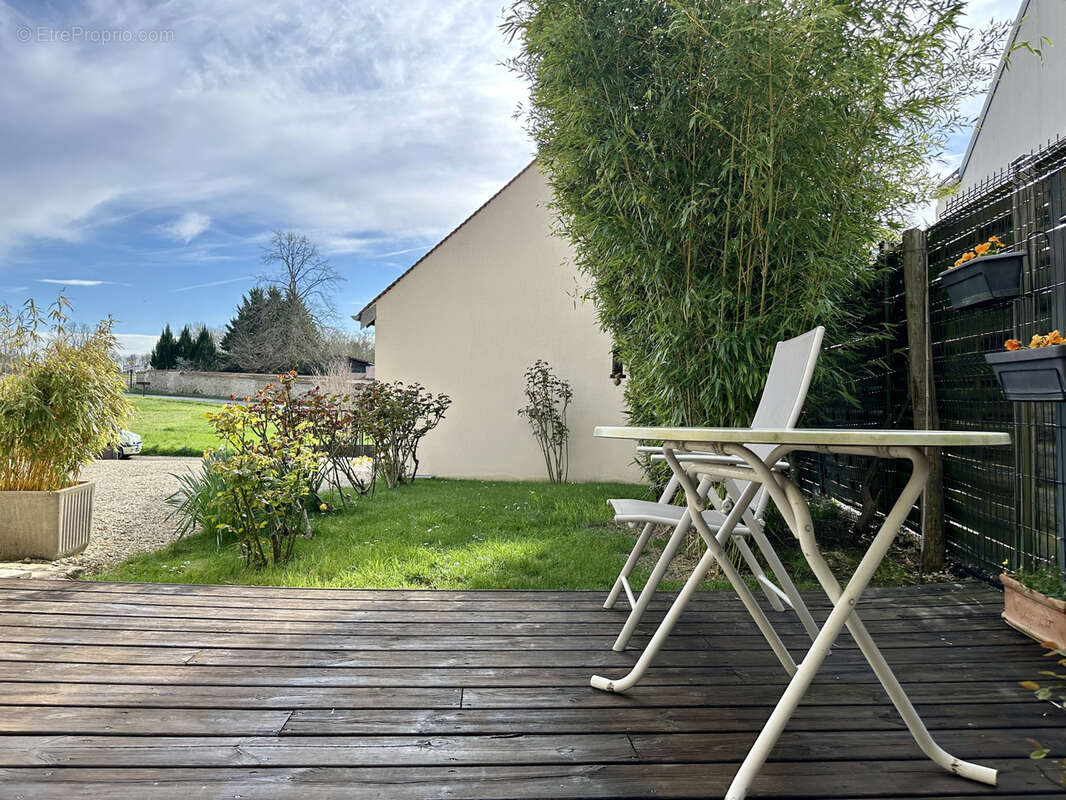 Maison à SAINT-SAUVEUR-SUR-ECOLE