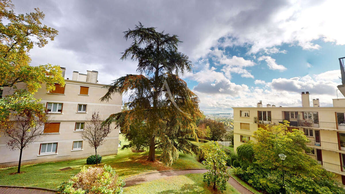 Appartement à LE RAINCY
