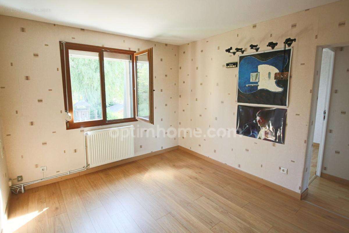 Cousinerie - Maison de 128 m² - 4 chambres - 1 bureau Proche des lacs - photo 9