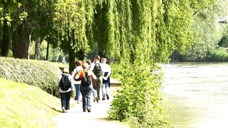 Appartement à LE PERREUX-SUR-MARNE