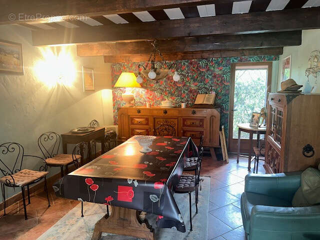 Maison à PERNES-LES-FONTAINES