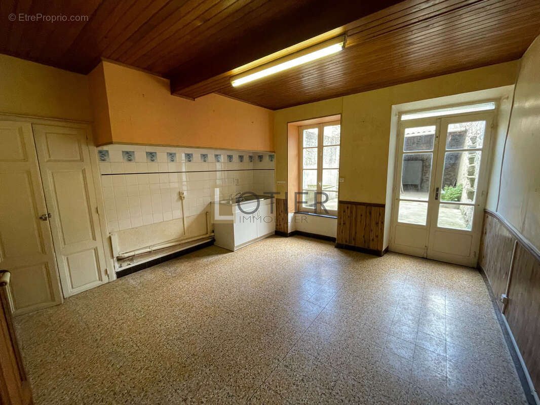 Maison à RIEUX-MINERVOIS