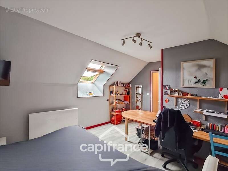 Maison à vendre 7 pièces MONTAILLE (72)  -  terrain de 840 m²  - - photo 9