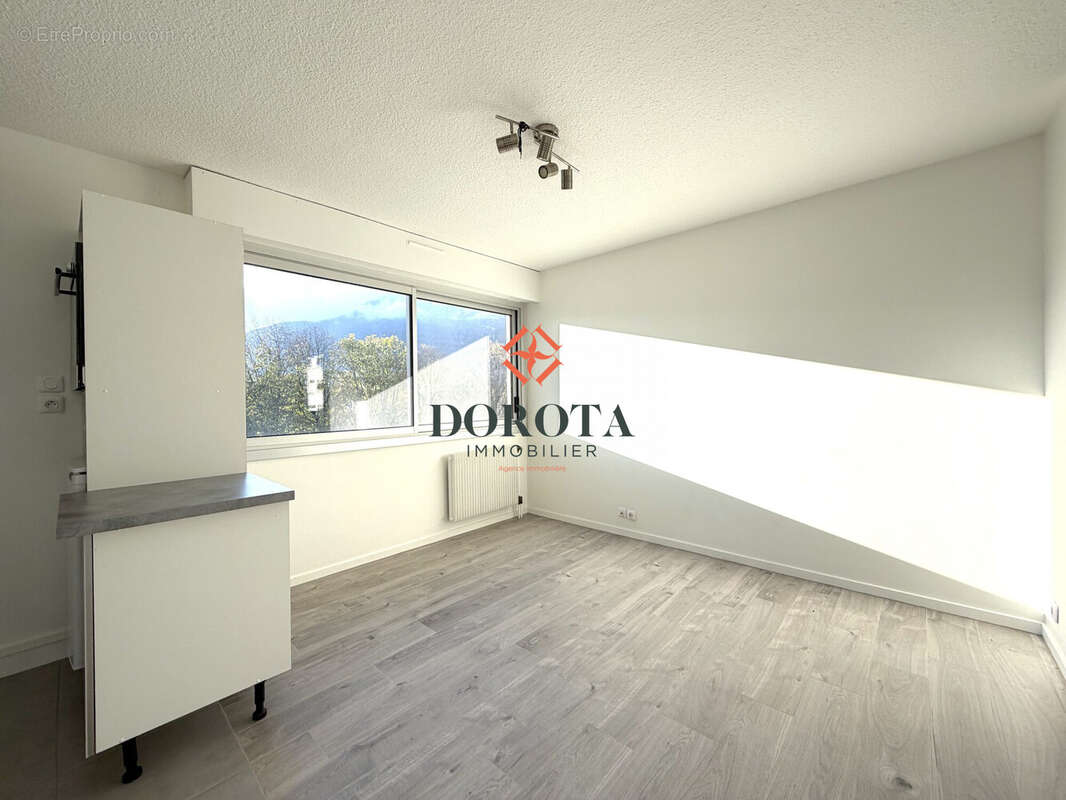 Appartement à MEYLAN