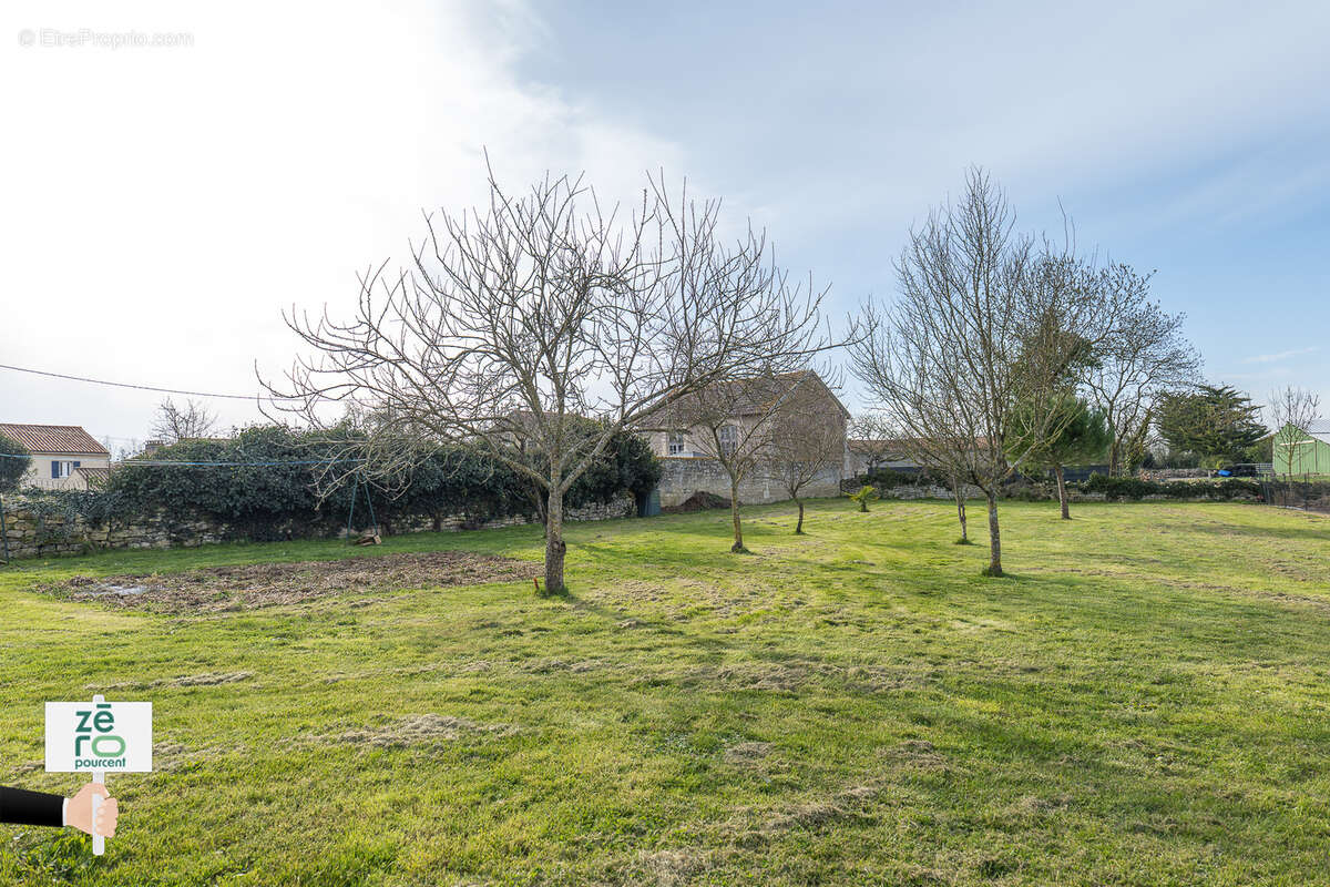 Maison à BOUILLE-COURDAULT
