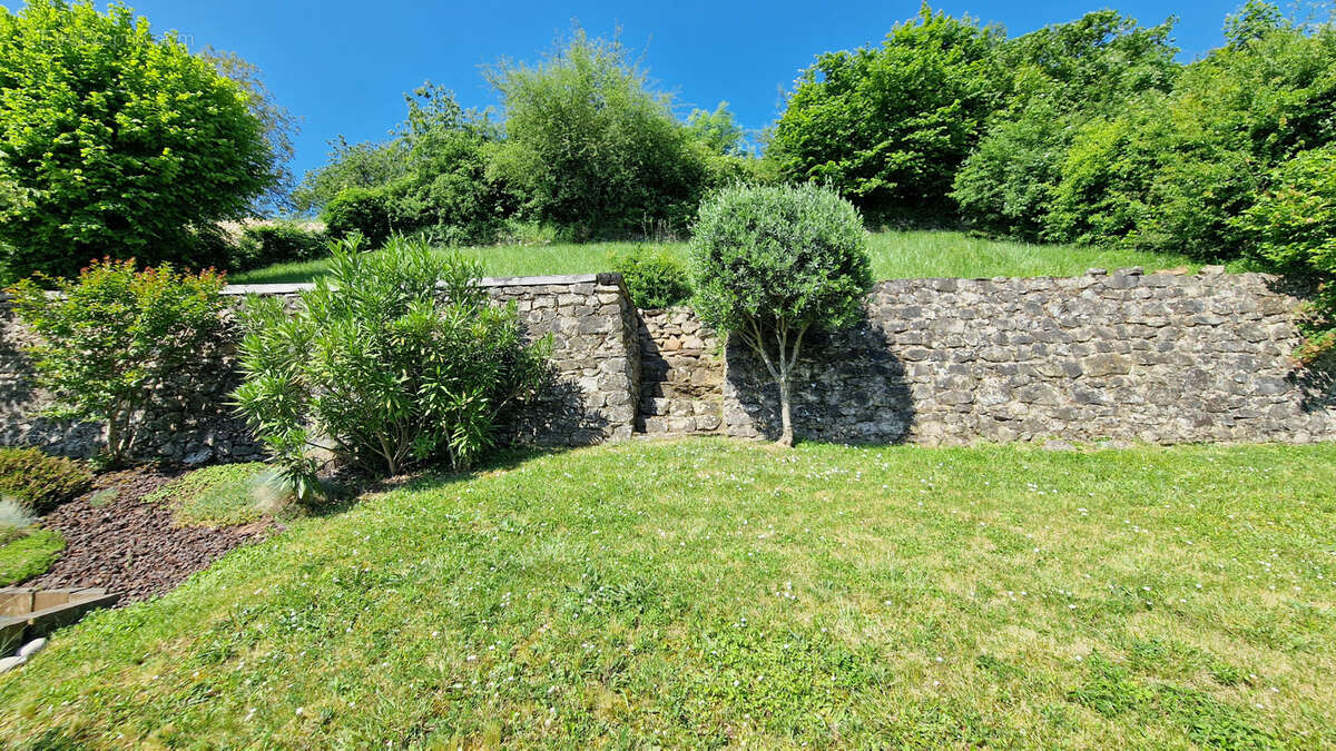 Maison à COUZON-AU-MONT-D&#039;OR