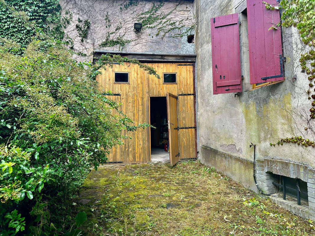 Maison à GRANGES-LE-BOURG