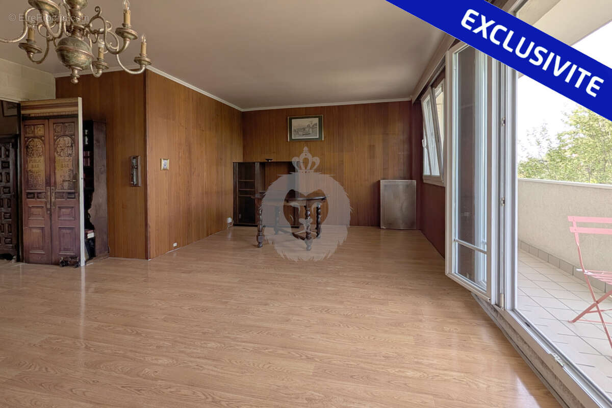 Appartement à SAINT-MAUR-DES-FOSSES