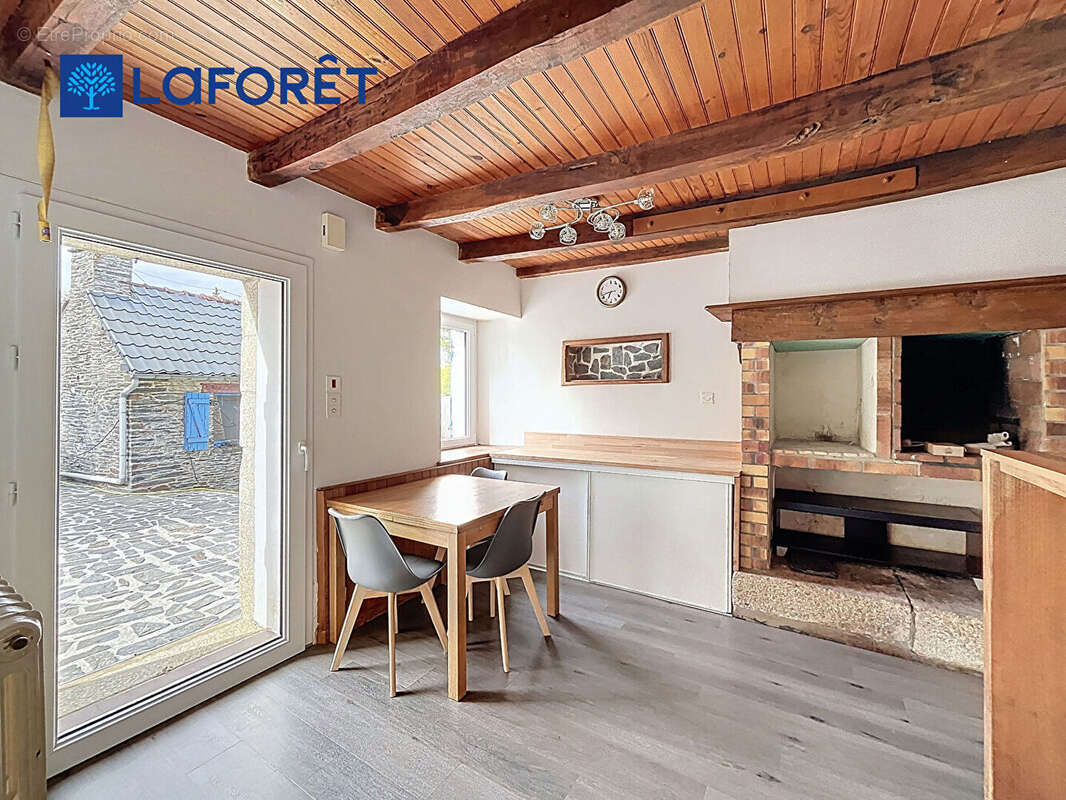 Maison à SAINTE-BRIGITTE