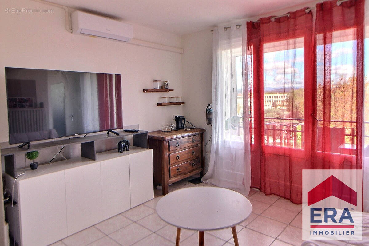 Appartement à PIERRELATTE