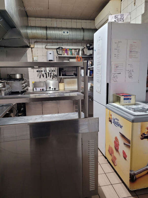 Commerce à SAINT-POURCAIN-SUR-SIOULE