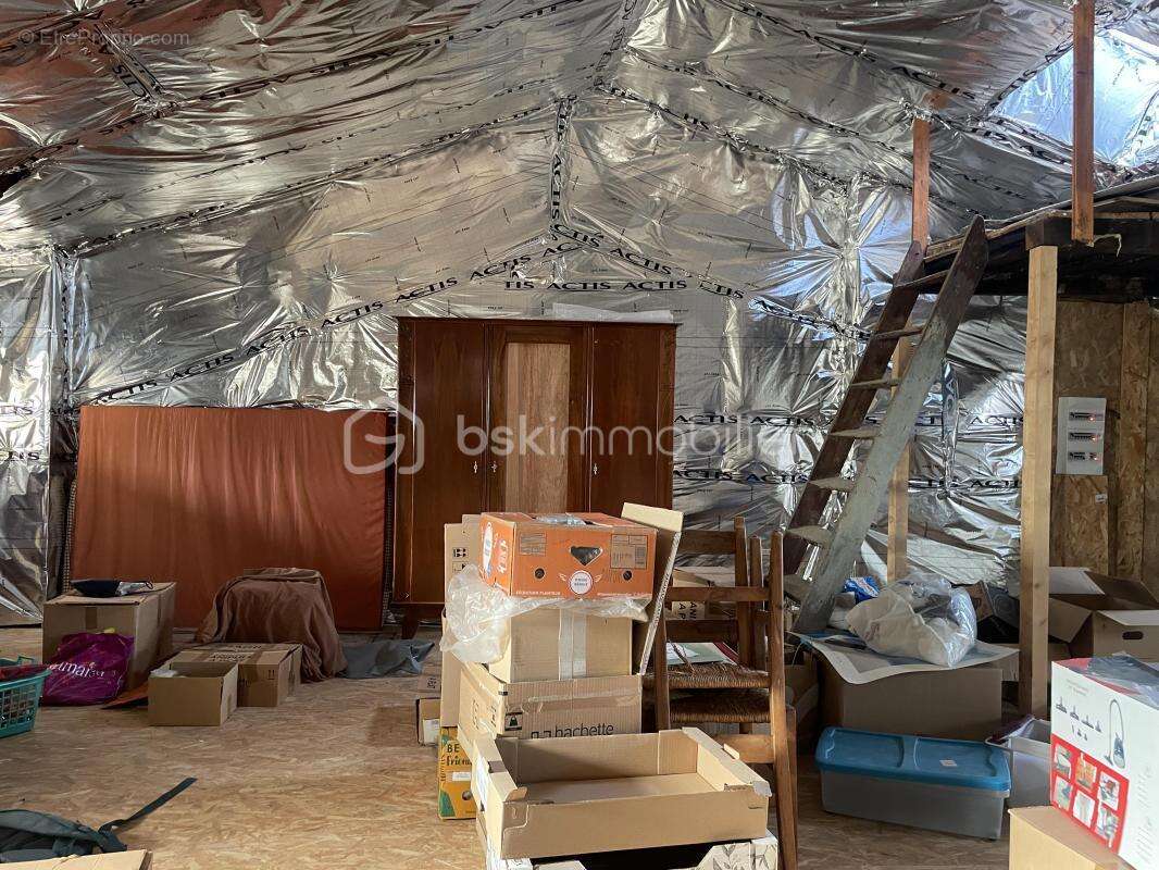 Maison de charme et dépendance a fort potentiel - photo 11