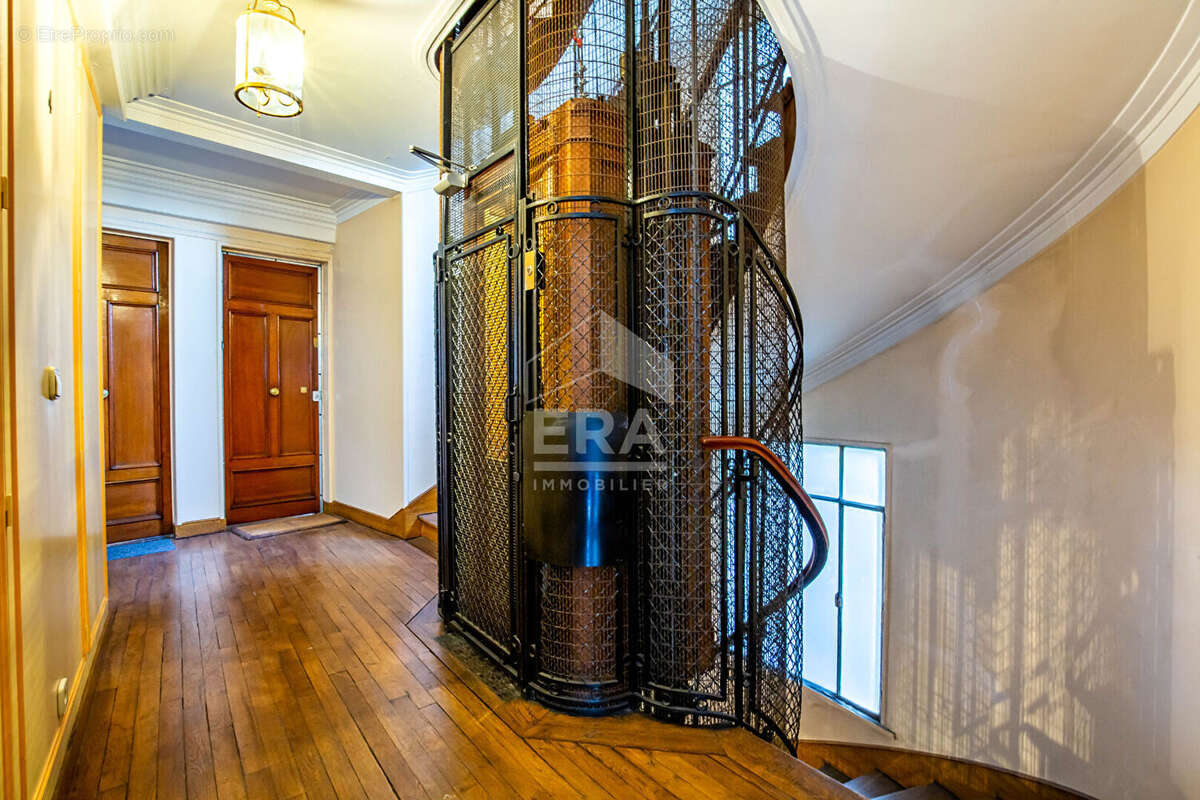 Appartement à PARIS-12E