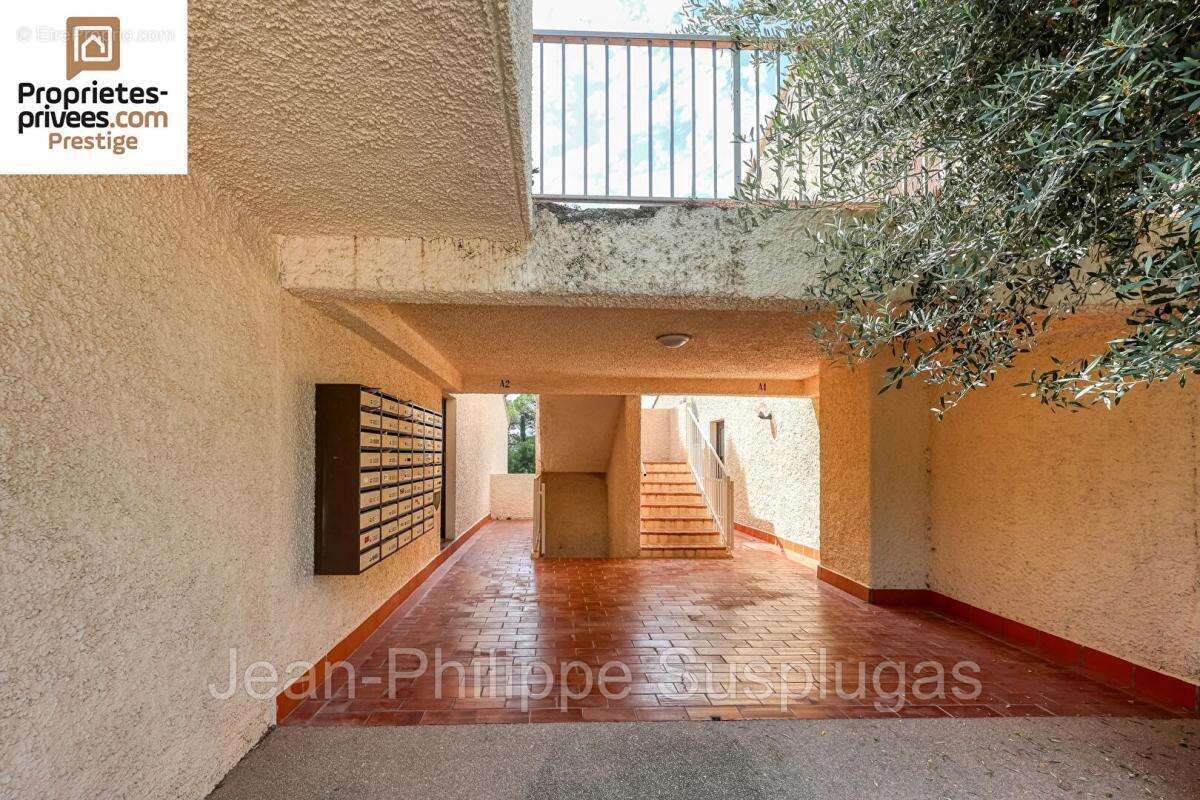 Appartement à SAINT-CYR-SUR-MER