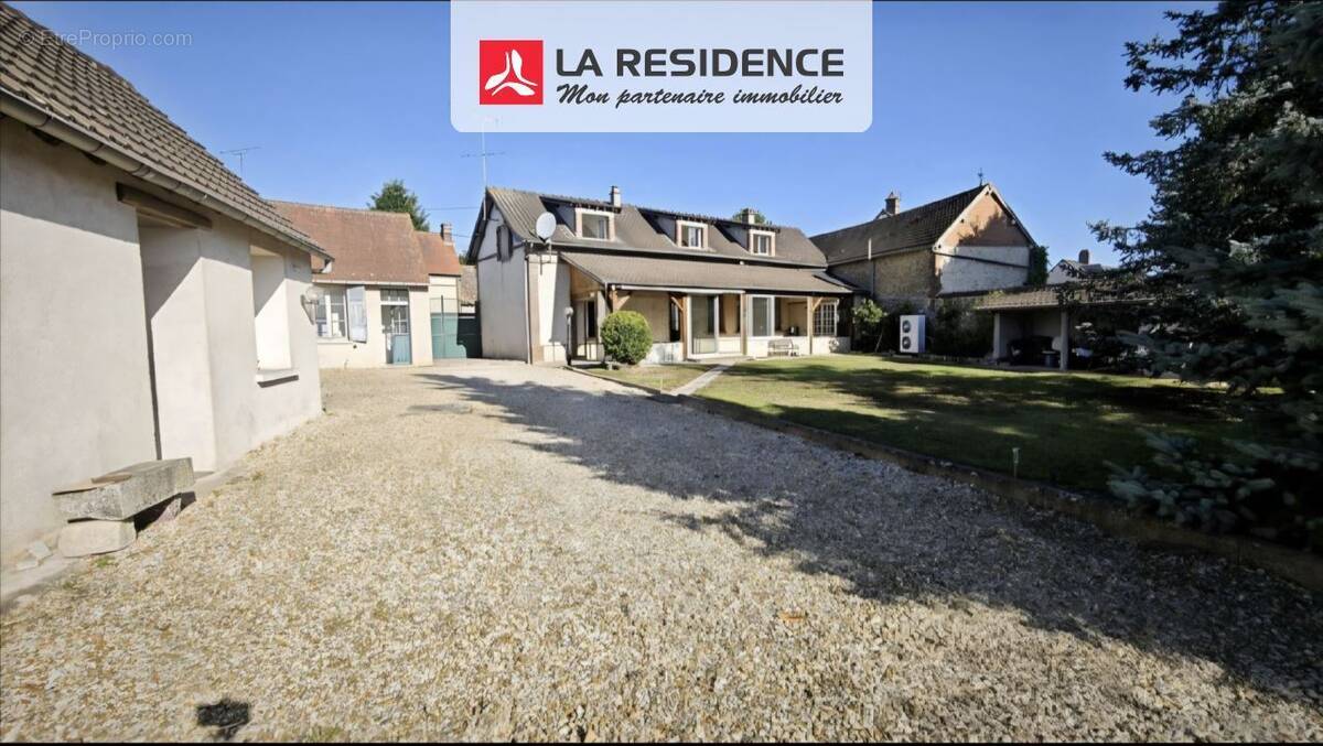 Maison à ANET