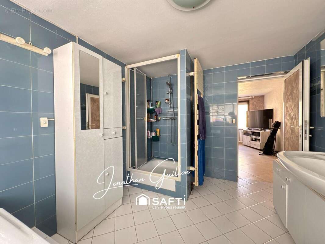 Maison 123 m² à Villeneuve-Le-Comte  - photo 8
