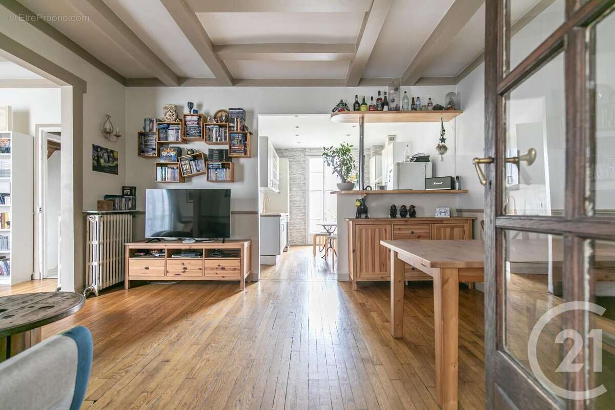 Maison à SAINT-MAUR-DES-FOSSES