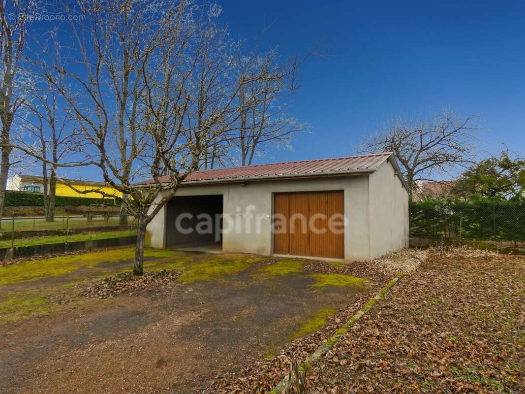 Maison à vendre 7 pièces SAINT MARTIN EN BRESSE (71) - photo 6
