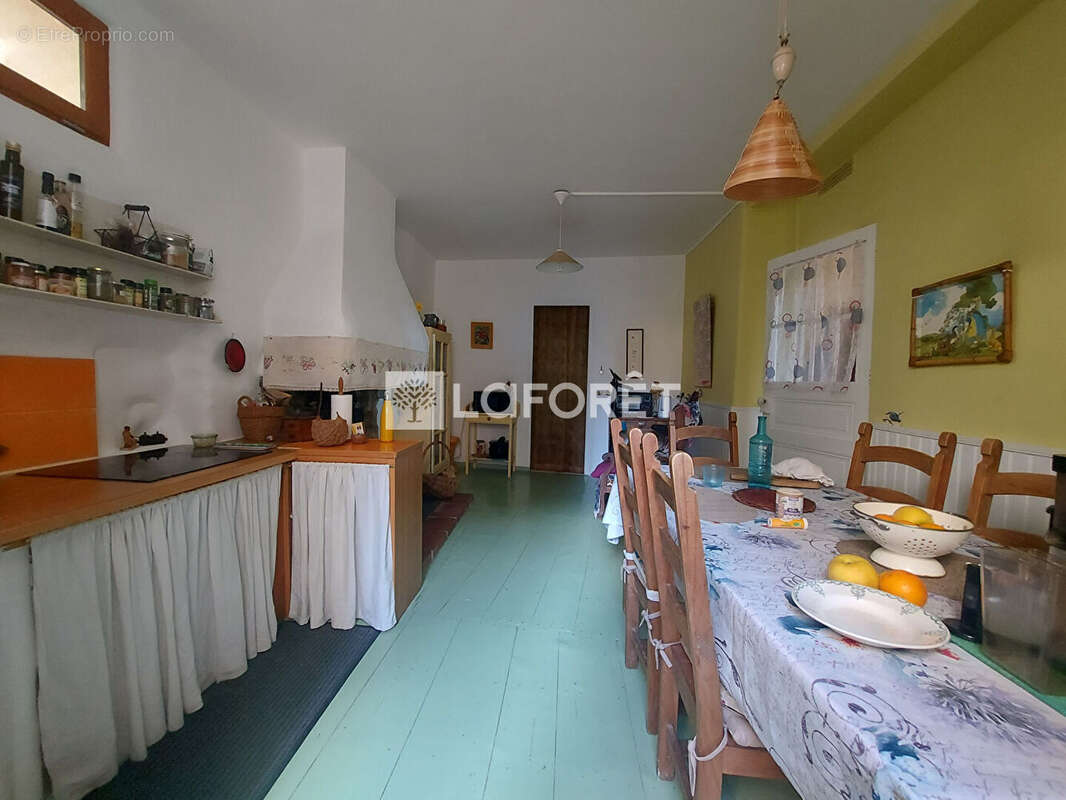 Maison de village de caractère à Mosset avec terrain non attenant de 400m² - photo 4