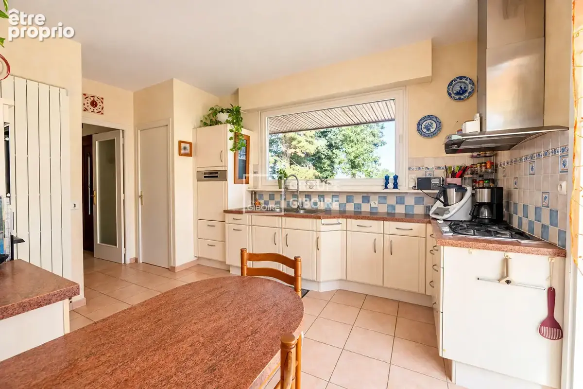 A VENDRE - Agence GIBOIRE de Bruz - Exclusivité - Maison d'architecte de 200 m² au coeur d'un parc paysager de 4 500 m² - Saint  - photo 6