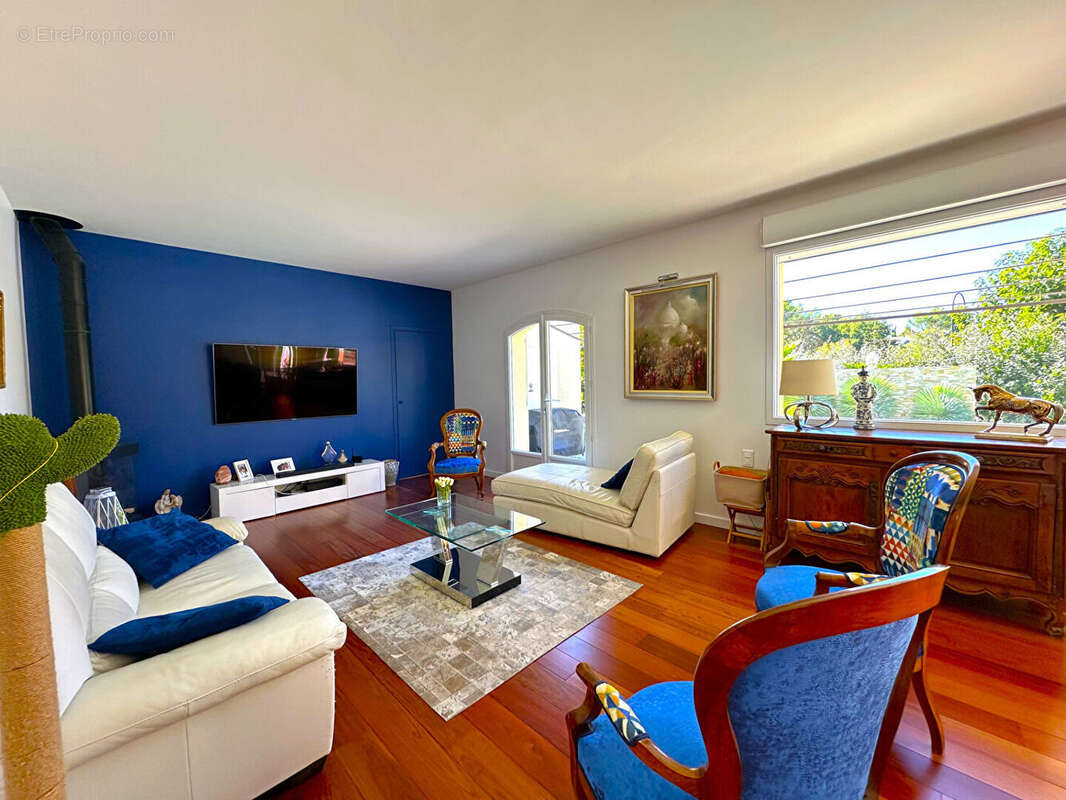 Maison à MONTAUROUX