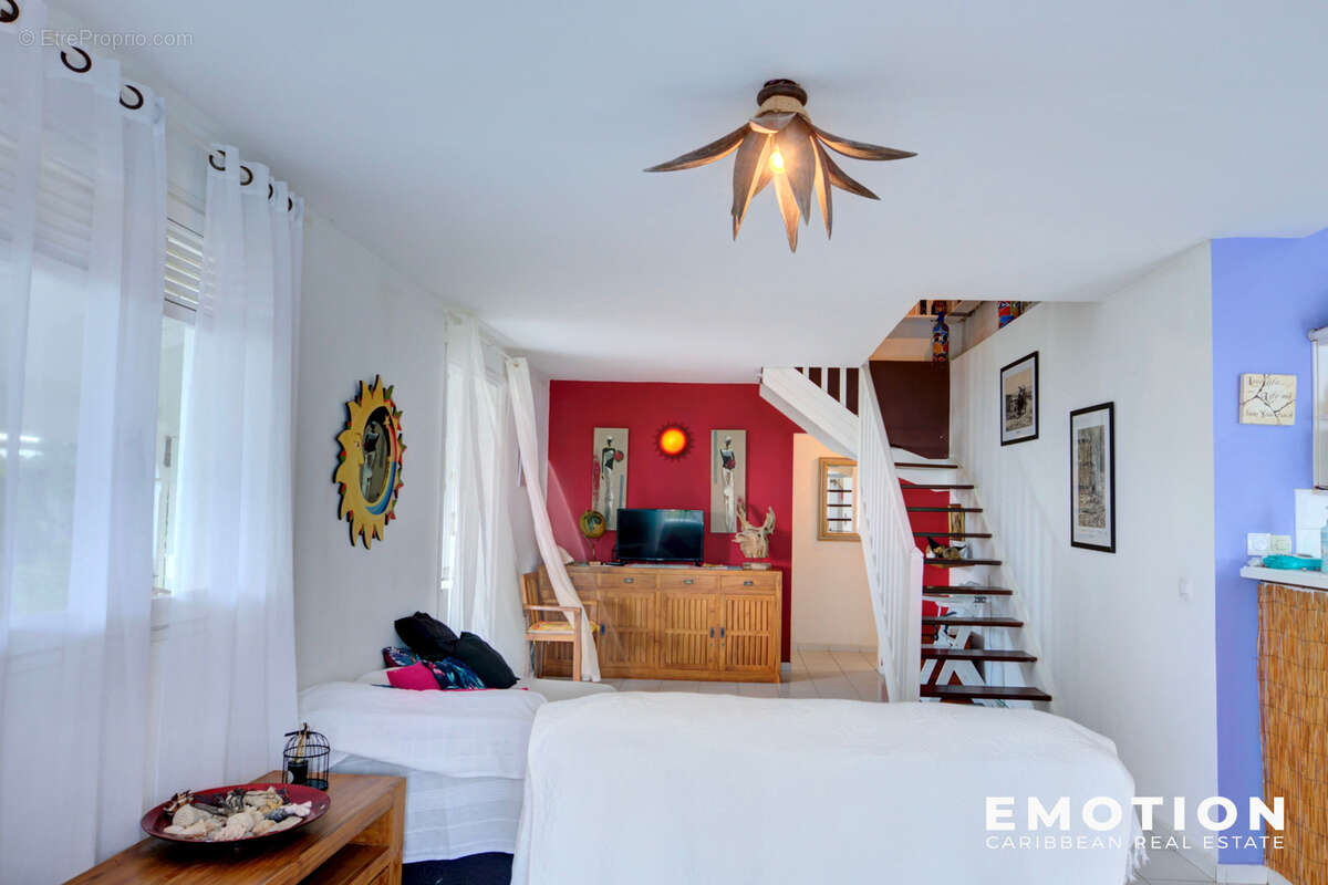 Maison à SAINTE-ROSE