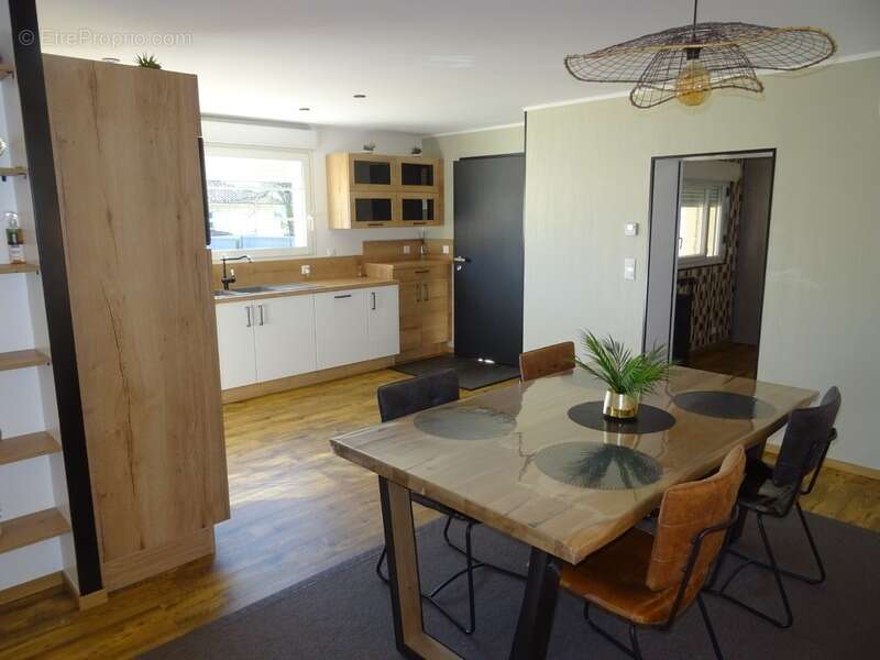 Maison à CHAMPNIERS