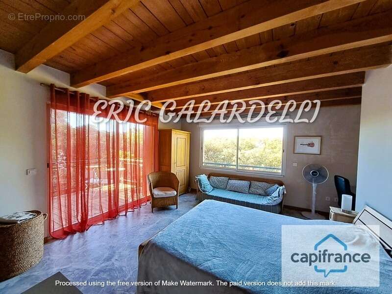A VENDRE SUPERBE VILLA d’architecte bioclimatique 5 pièces, vue mer et vallée, belles finitions idéale et chaleureuse pour toute - photo 13