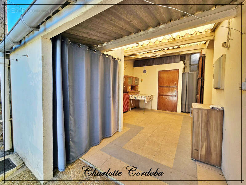 Maison à FEUGAROLLES