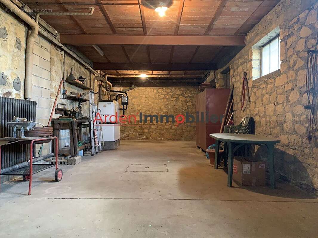 Maison à AMBLY-FLEURY