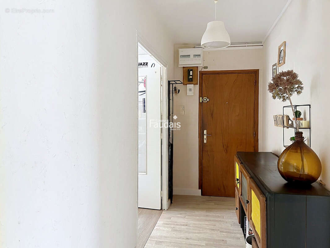 Appartement 94 m² à Coutances  - photo 4