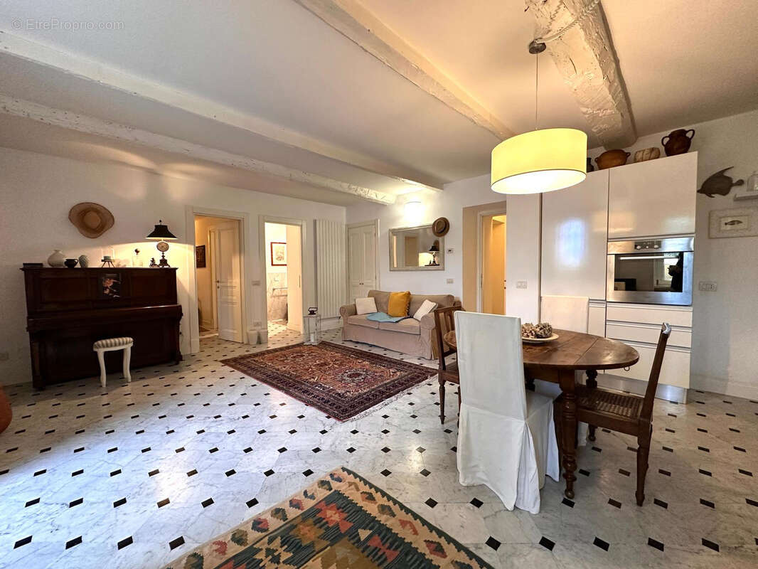 Appartement à MENTON