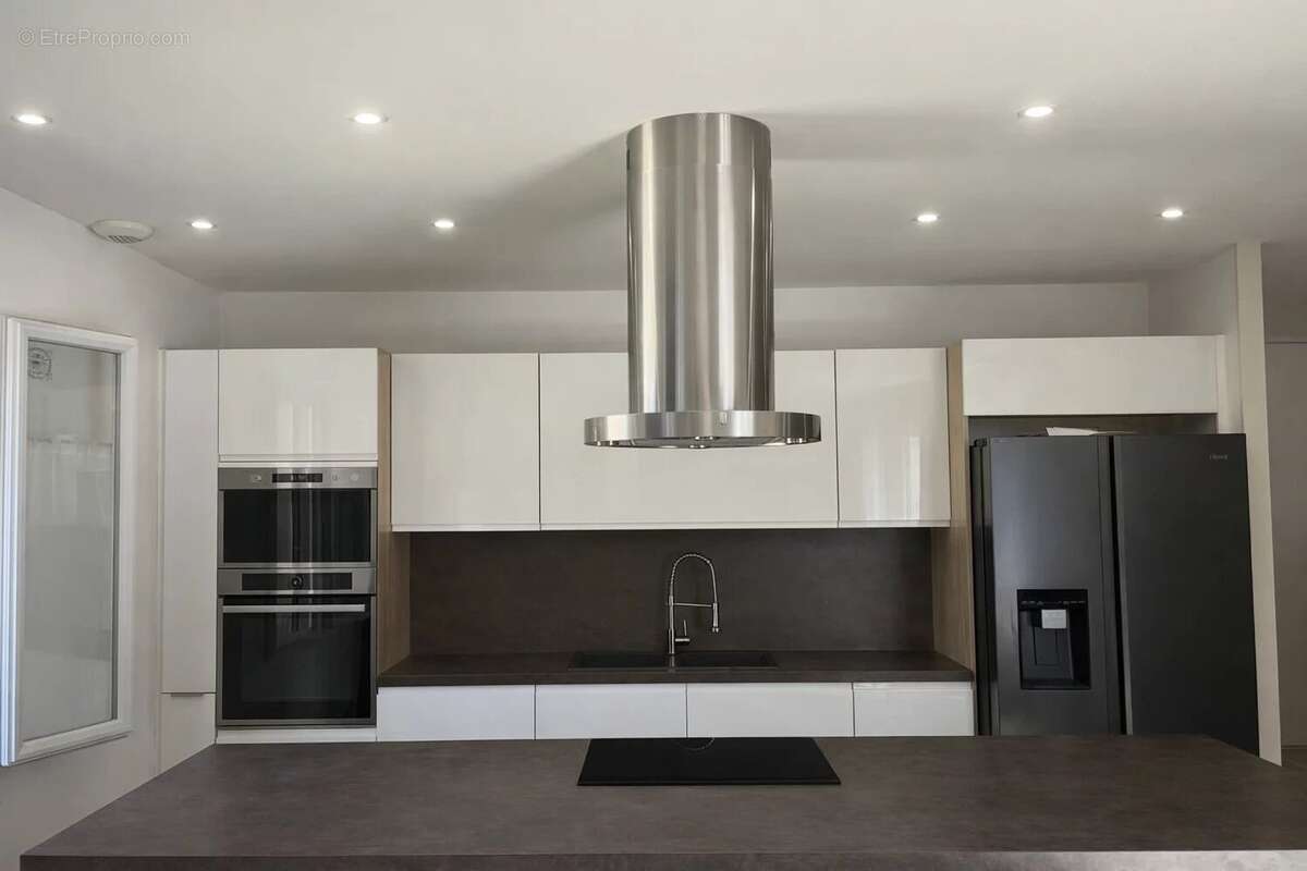 Maison à ESCRAGNOLLES